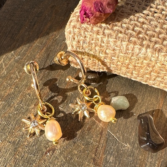 Freshwater Pearls and gold pave dangle drops/ long pearls drop earrings - Picture 1 of 3